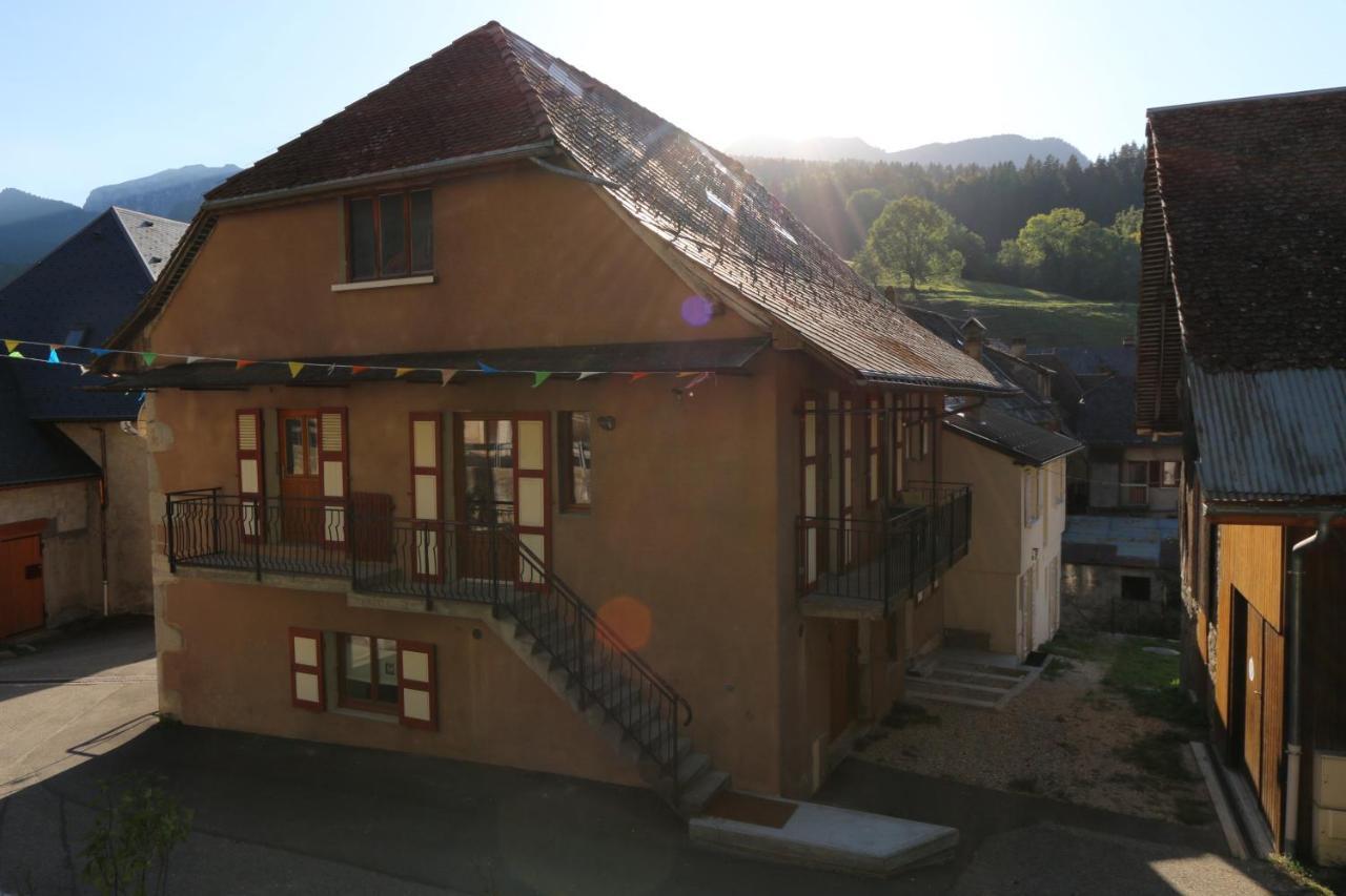 Le Postillon Rez Saint-Pierre-d'Entremont (Savoie) Exterior foto